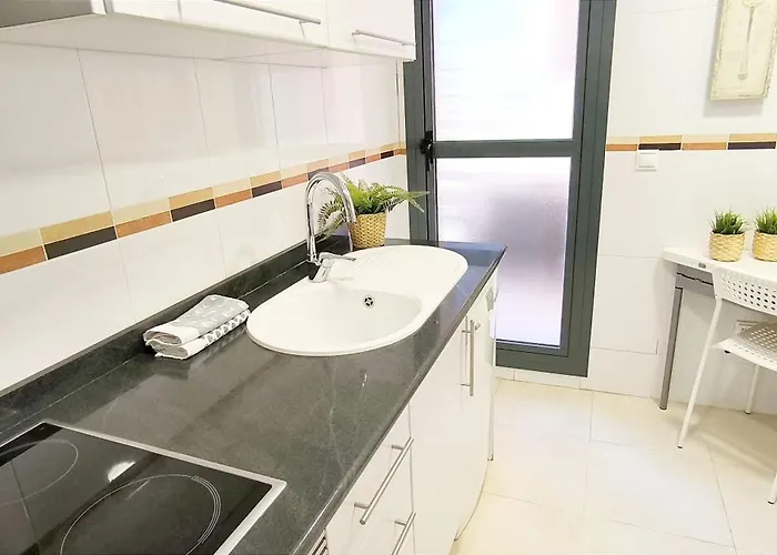 Jacaranda Ii By Costa デニア