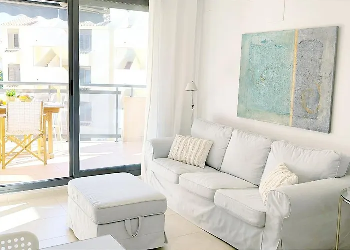 Jacaranda Ii By Costa デニア